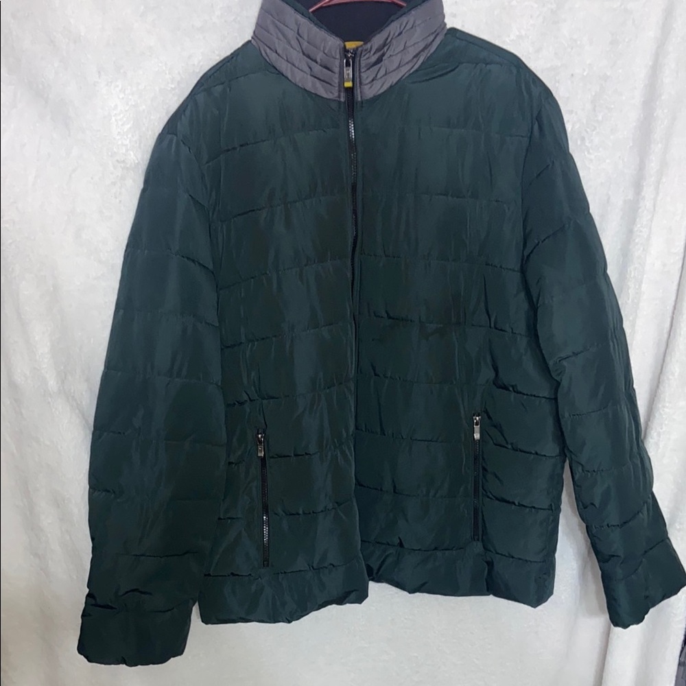 Dark Green Quilted Jacket with Gray Collar